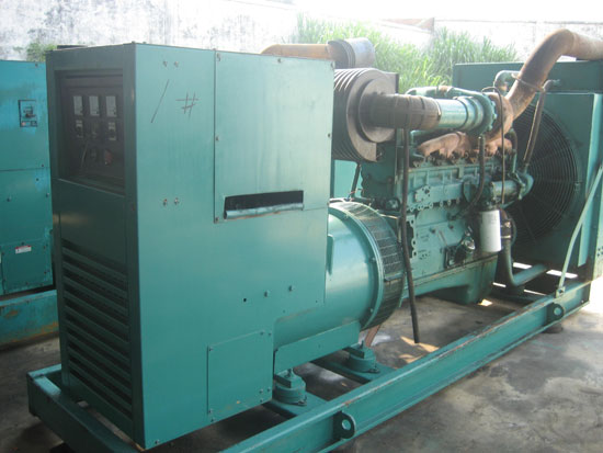 斗门租赁发电机- 发电机碳刷磨损的原因是什么