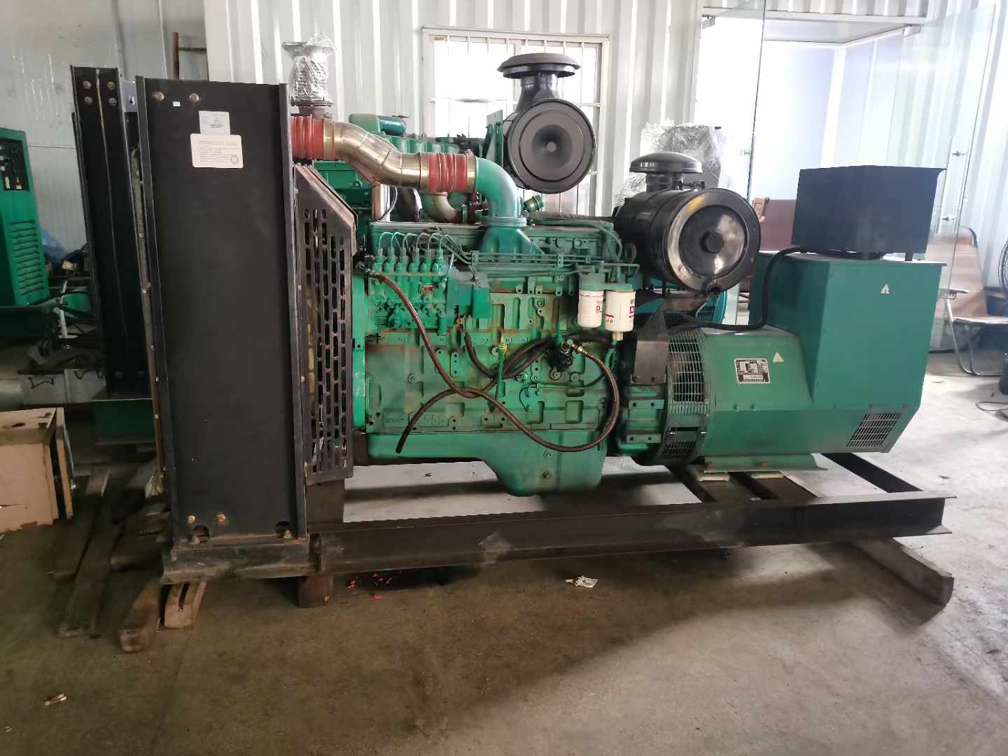 斗门发电机租赁如何确定电缆的承载电流是否在安全范围内？