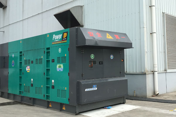 斗门燃油滤清器的更换流程是怎样的？