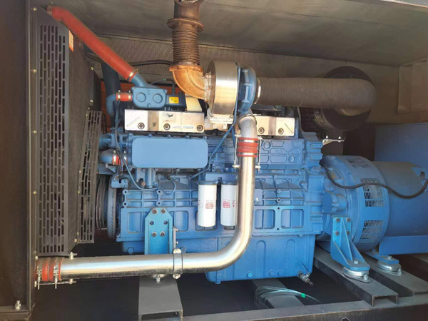 斗门柴油发电机组一般有几种电压输出？