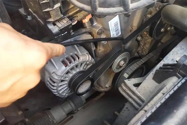 斗门转速传感器的工作原理是什么？